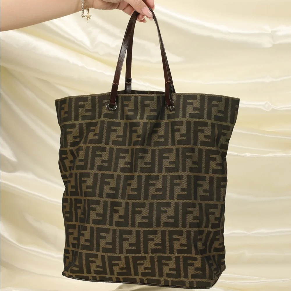 Fendi Zucca Brown Jacquard Tote Bag - Picture 3 of 12